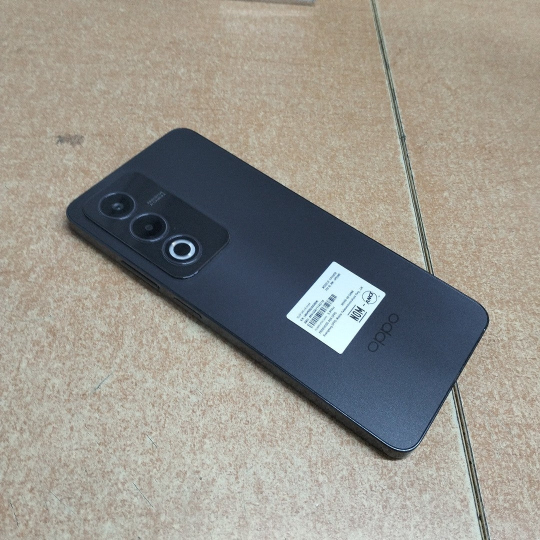 CELULAR OPPO A80 5G CPH2639 (2024) 256 GB 8 GB RAM (SEMINUEVO)