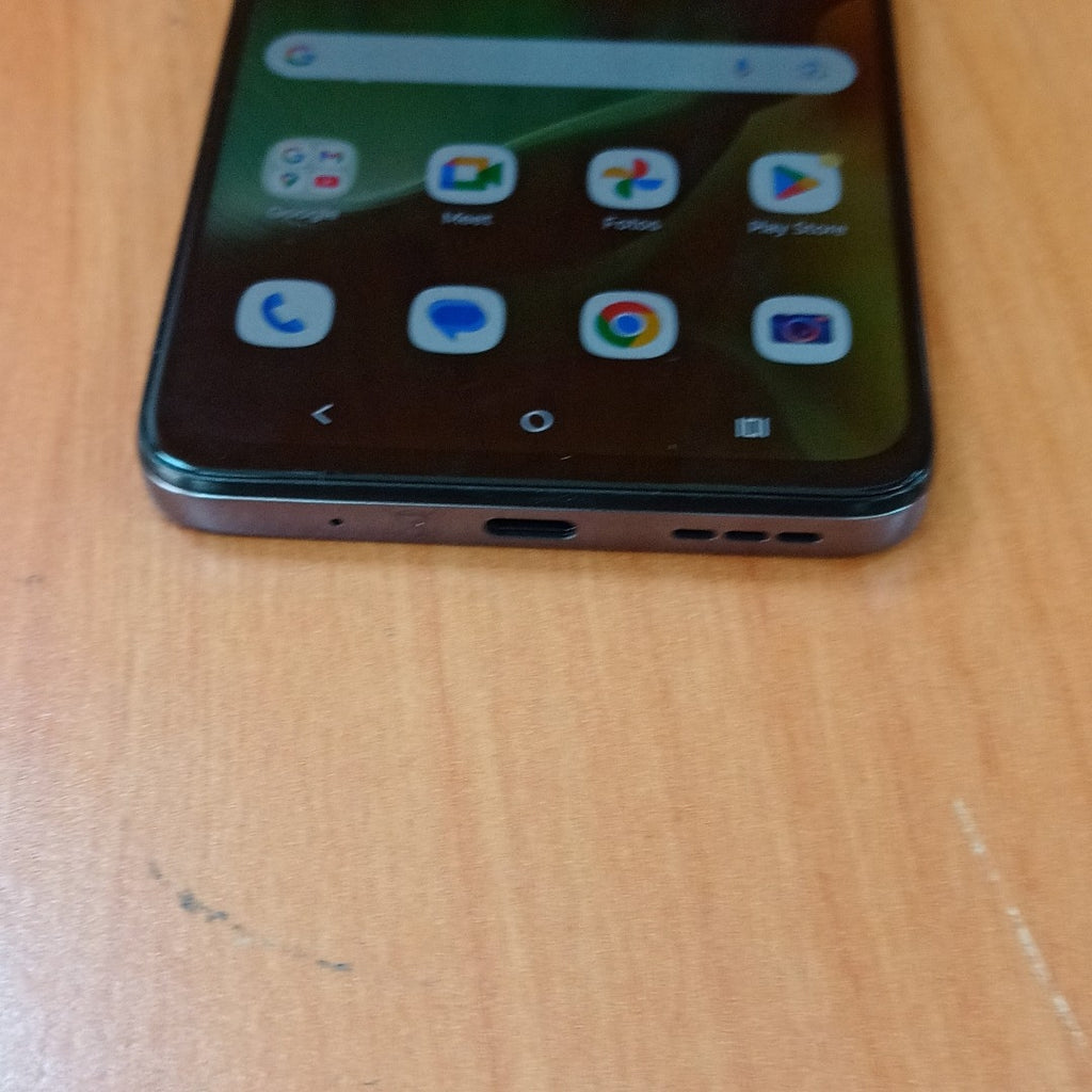 CELULAR MOTOROLA MOTO G15 XT2521-2 (2025) 256 GB 4 GB RAM (SEMINUEVO)