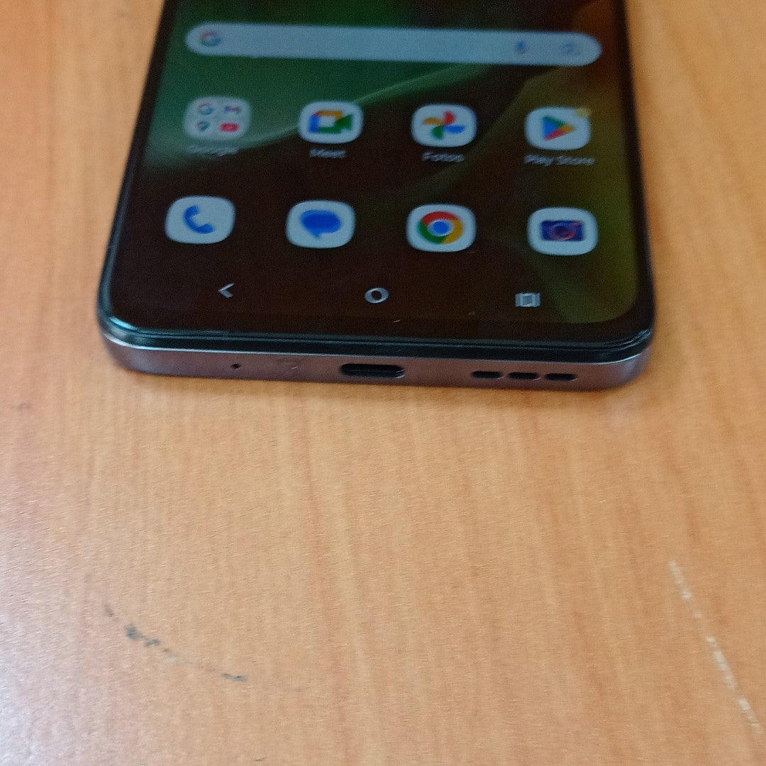 CELULAR MOTOROLA MOTO G15 XT2521-2 (2025) 256 GB 4 GB RAM (SEMINUEVO)
