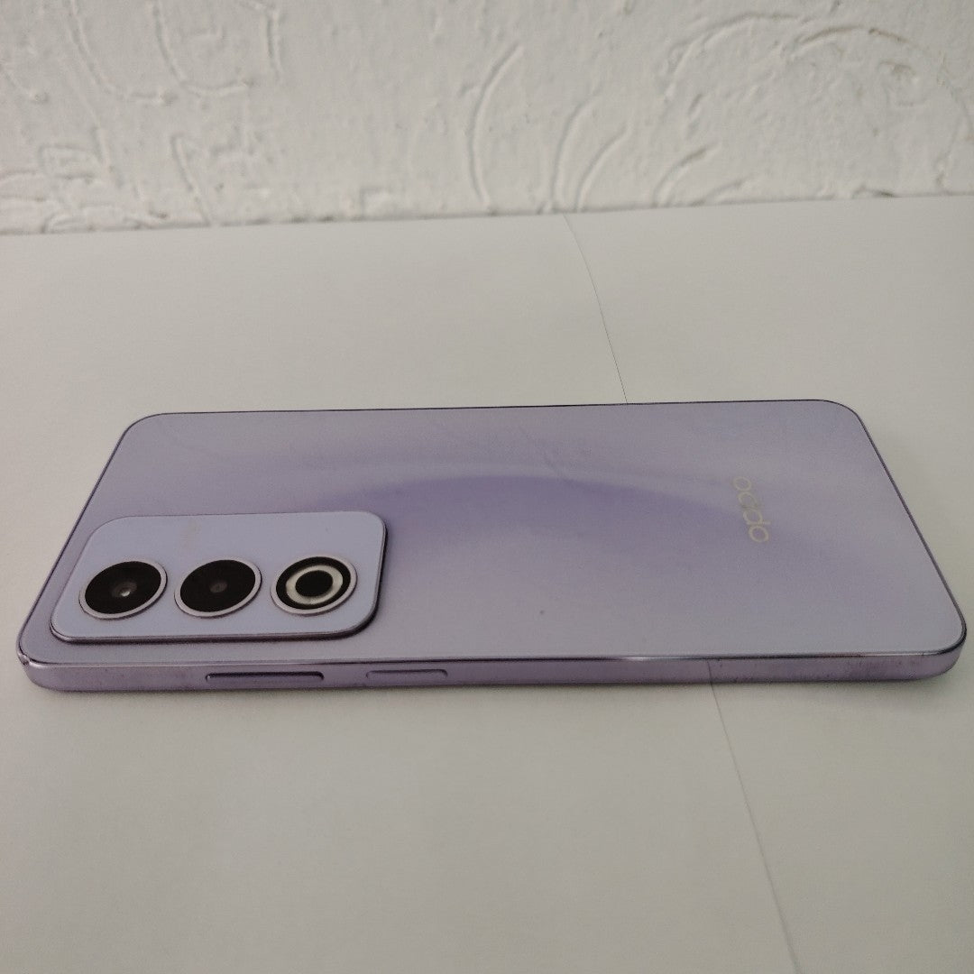 CELULAR OPPO A80 5G CPH2639 (2024) 256 GB 8 GB RAM (SEMINUEVO)