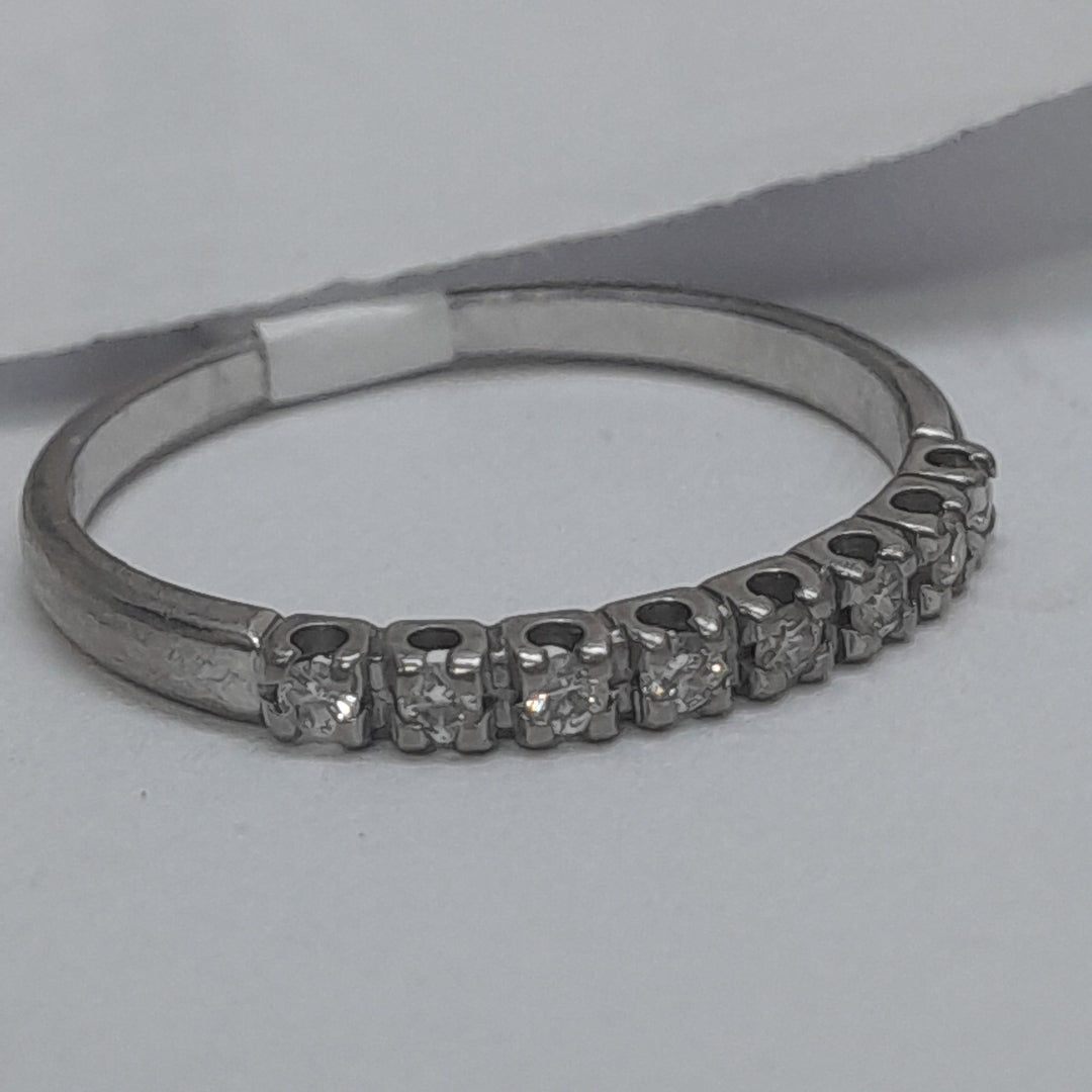 ANILLITO ORO BLANCO 14 K 1.9 GRMS (SEMINUEVO)