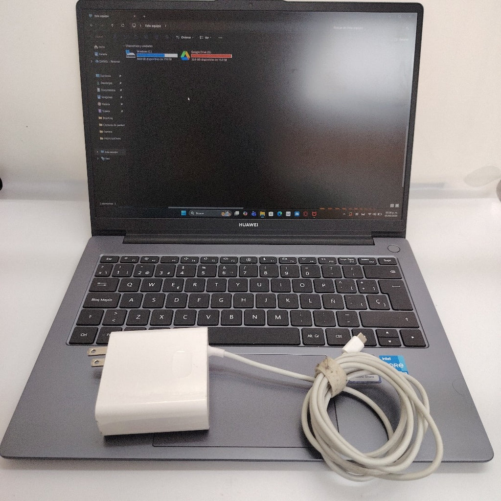 LAPTOP HUAWEI MATEBOOK D14 MDF-X (2024) 256 GB 8 GB RAM (SEMINUEVO)