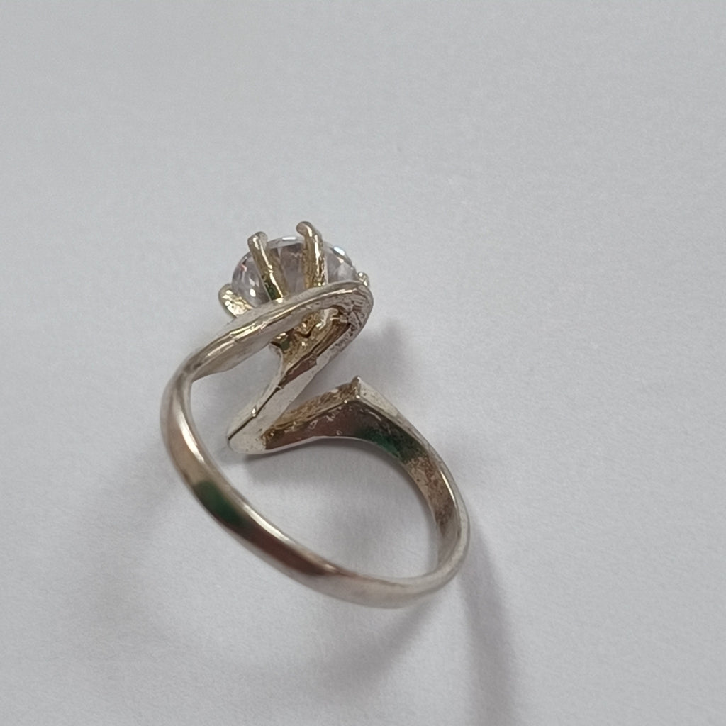 ANILLITO, SOLITARIO PLATA 2.4 GRMS (SEMINUEVO)