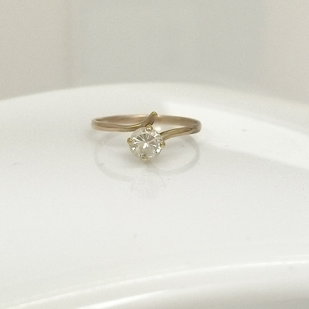 SOLITARIO ORO 8 K 0.9 GRMS (SEMINUEVO)