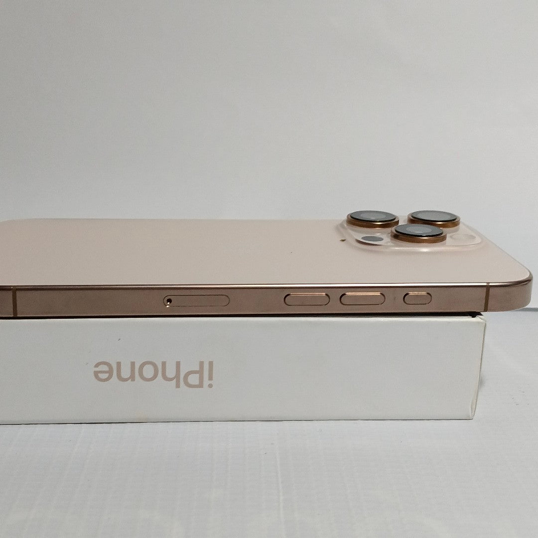 CELULAR APPLE IPHONE 16 PRO A3292 (2024) 256 GB 8 GB RAM (SEMINUEVO)