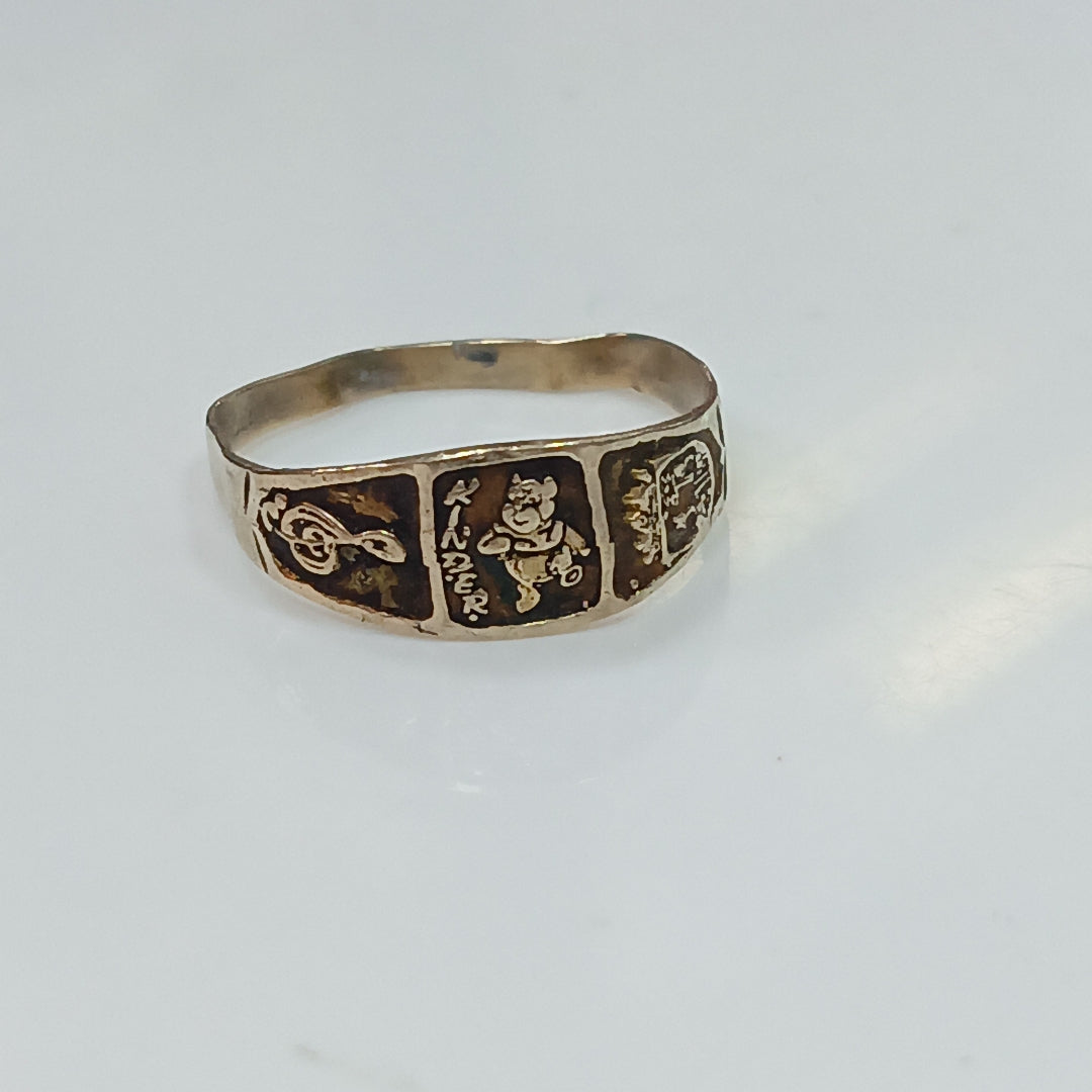 ANILLO DE GRADUACIÓN ORO 8 K 0.7 GRMS (SEMINUEVO)