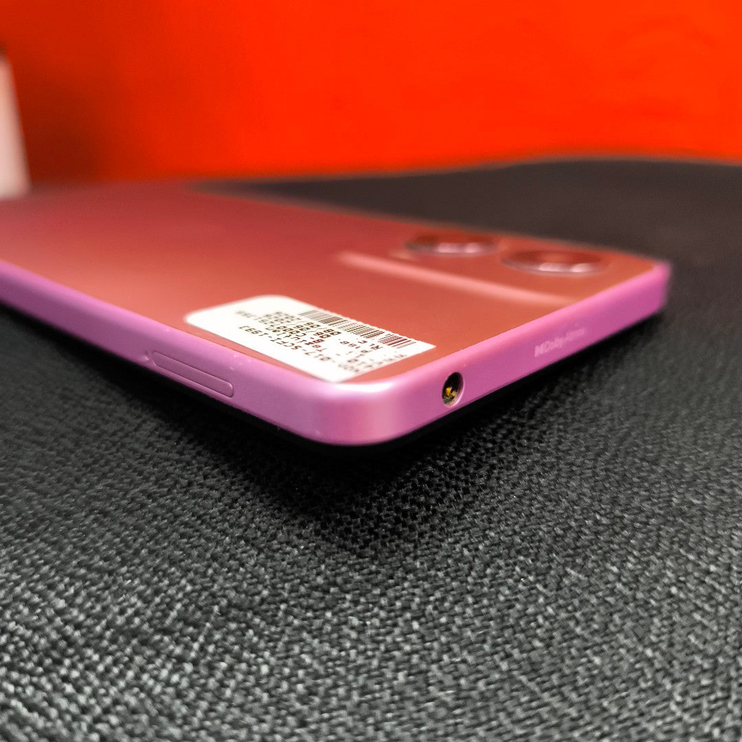 CELULAR MOTOROLA MOTO G24 XT2423-1 (2024) 256 GB 4 GB RAM (SEMINUEVO)