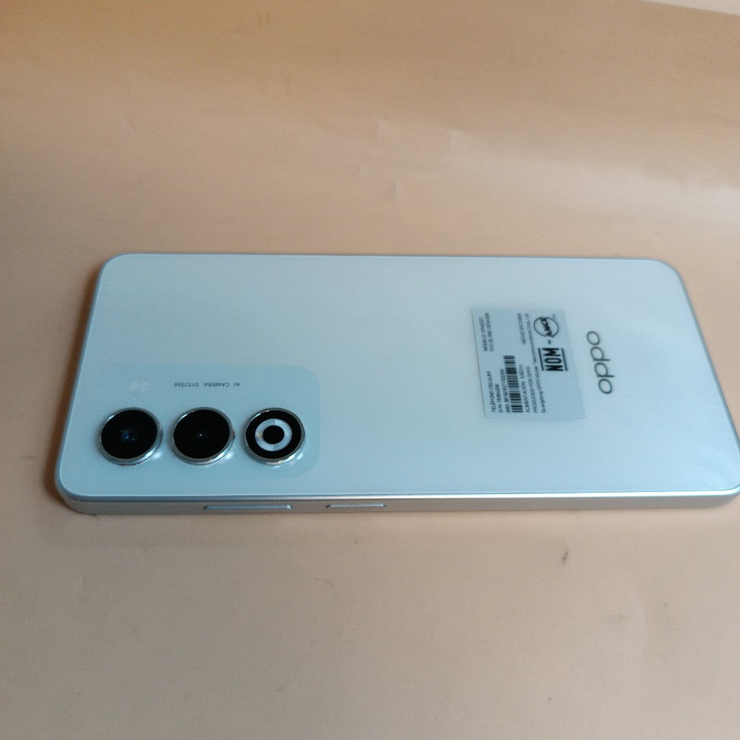 CELULAR OPPO A5 CPH2727 (2025) 256 GB 4 GB RAM