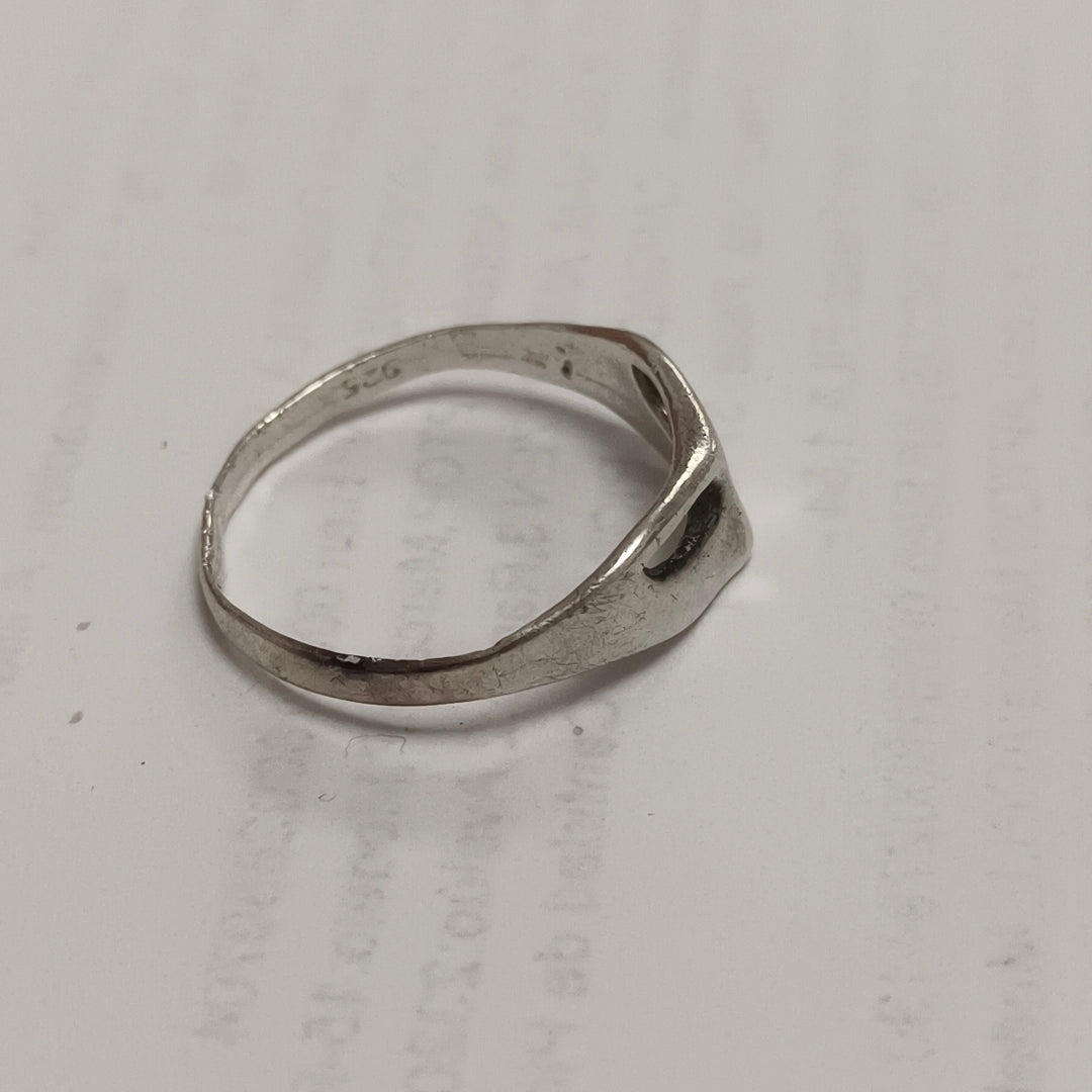 ANILLITO PLATA 1.7 GRMS (SEMINUEVO)