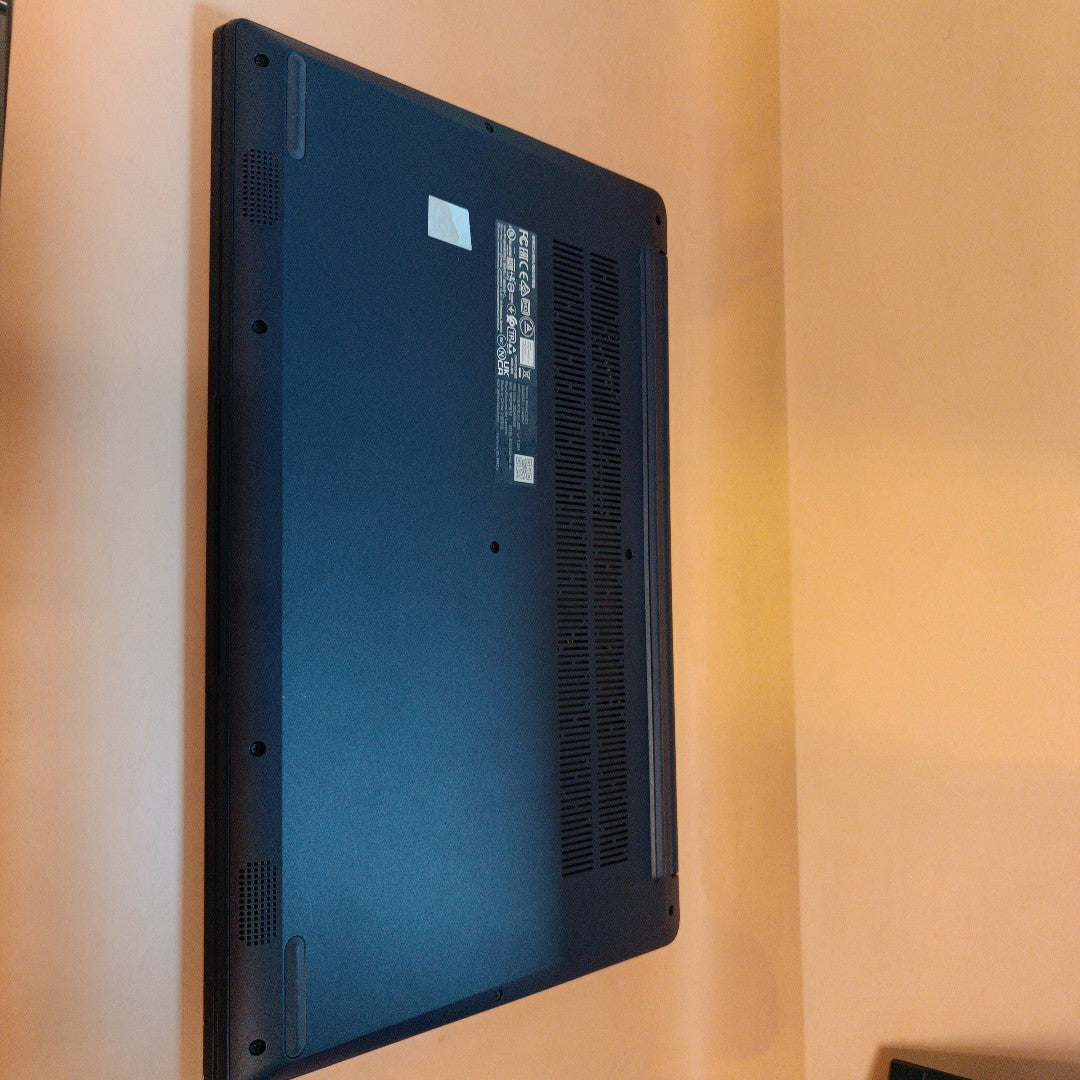 LAPTOP LENOVO IDEAPAD 1 15AMN7 (2023) 512 GB SSD 8 GB RAM (SEMINUEVO)