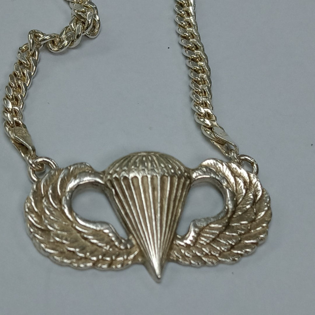 CADENA, DIJE PLATA 35 GRMS (SEMINUEVO)