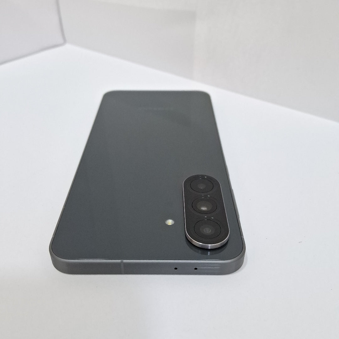 CELULAR SAMSUNG GALAXY A56 SM-A566E (2025) 128 GB 8 GB RAM (SEMINUEVO)