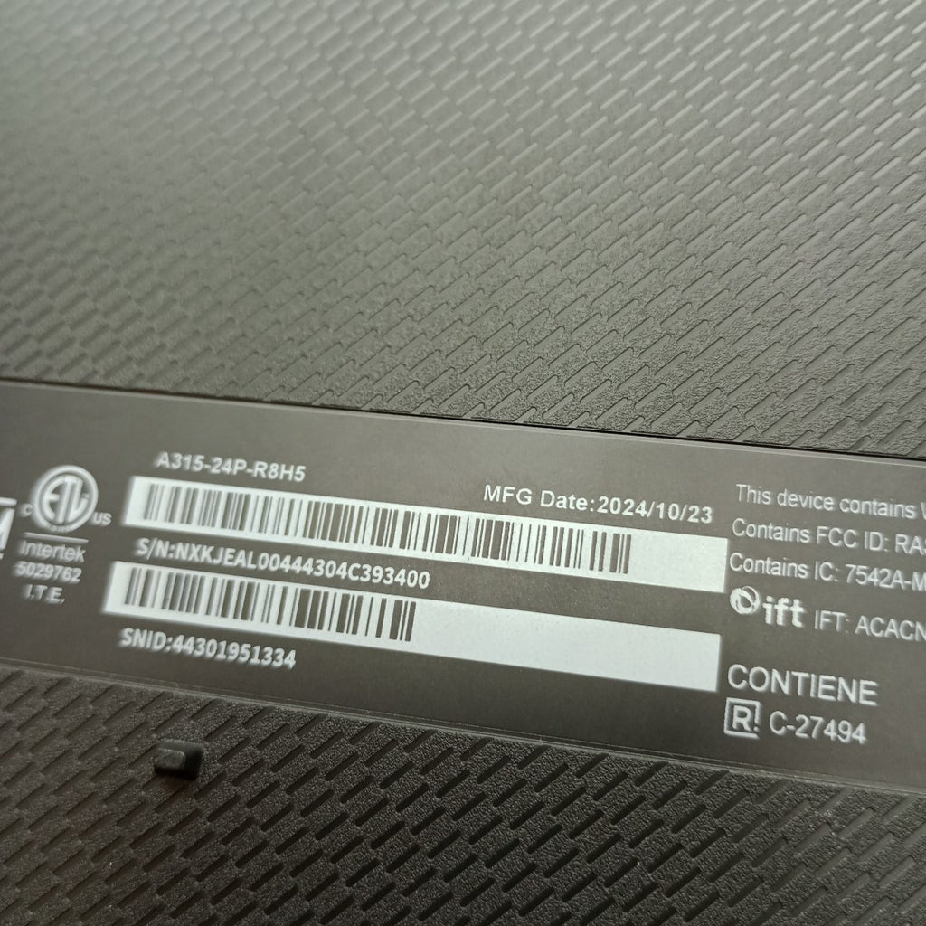 LAPTOP ACER ASPIRE 3 A315-24P-R8H5 (2024) 512 GB SSD 8 GB RAM (SEMINUEVO)