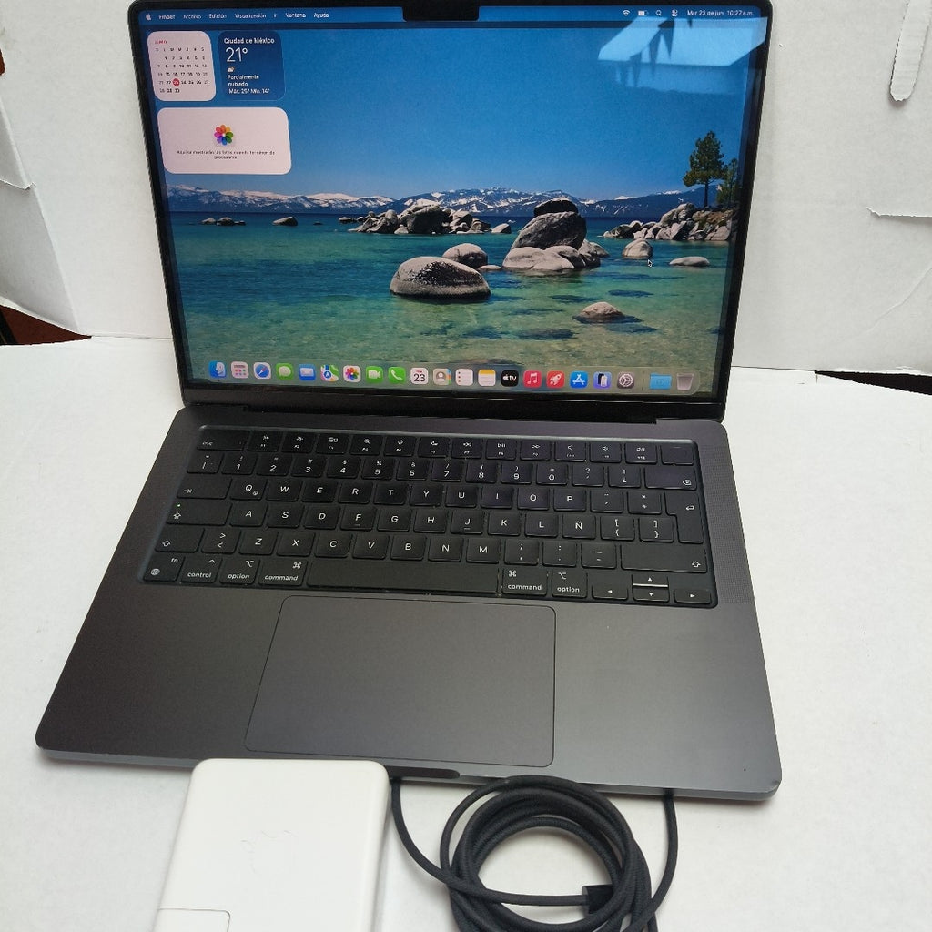 LAPTOP APPLE MACBOOK PRO 14" 2023 A2992 (CPU 12/GPU 18) 1 TB SSD 18 GB RAM (SEMINUEVO)