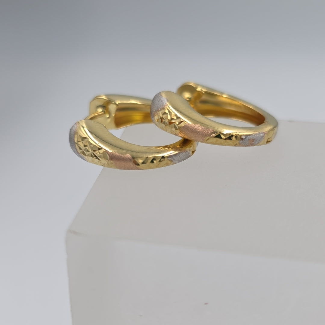 HUGGIES ORO 14K 1.6 (NUEVO)