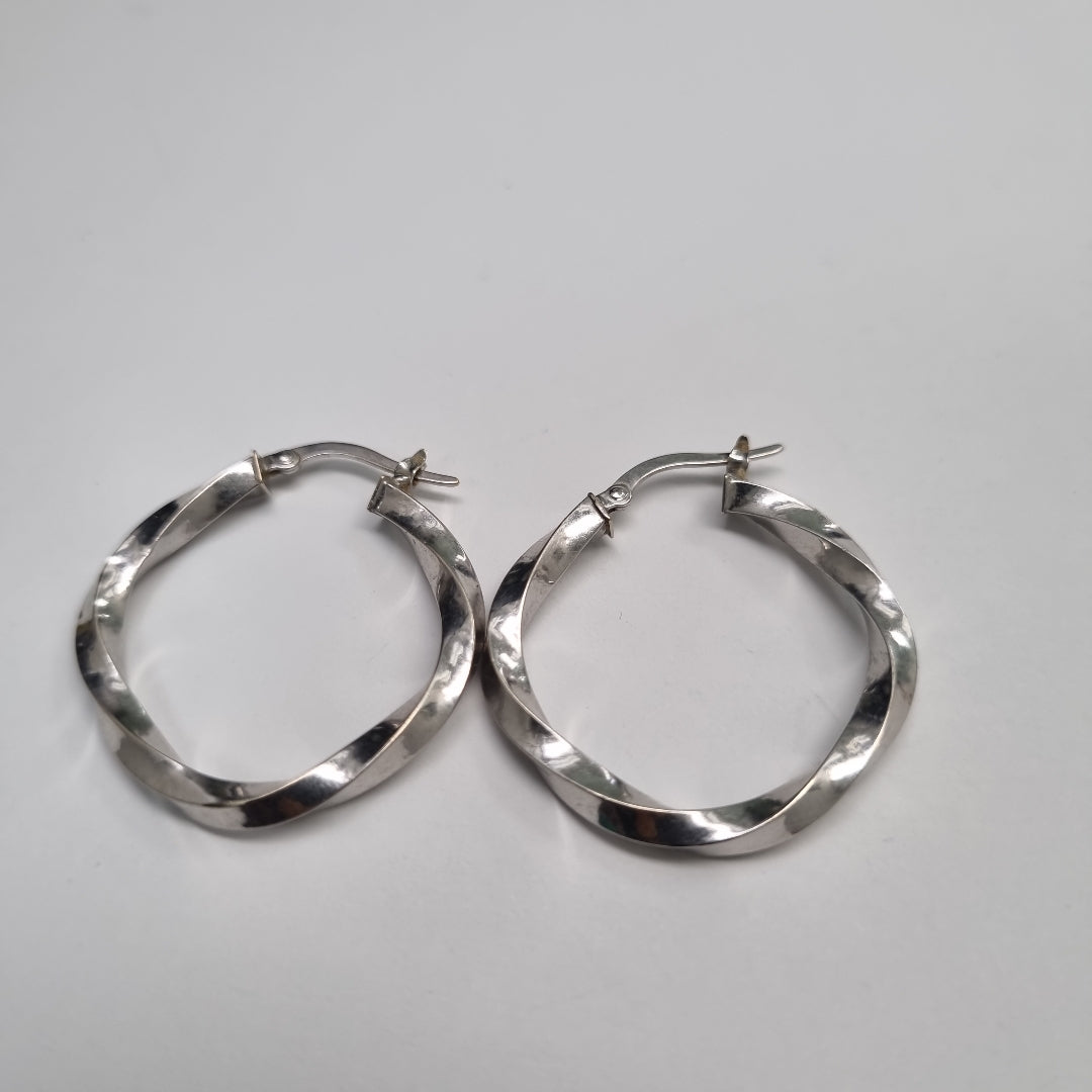 ARRACADAS PAR ORO BLANCO 10 K 2 GRMS (SEMINUEVO)