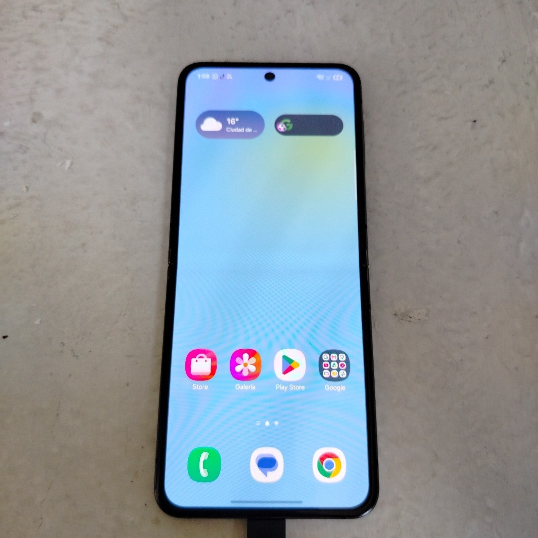 CELULAR SAMSUNG GALAXY Z FLIP 5 SM-F731B (2023) 512 GB 8 GB RAM (SEMINUEVO)