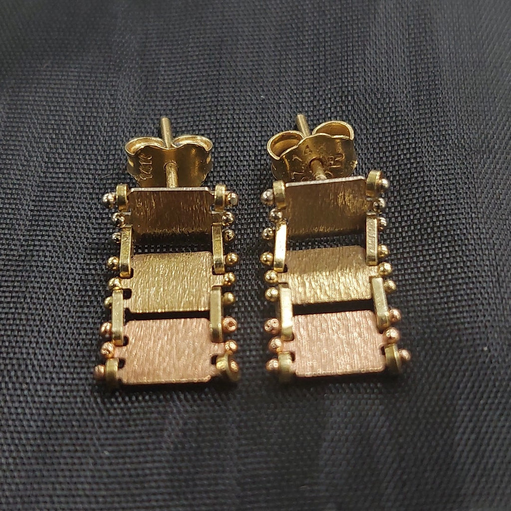 ARETES PAR ORO 14 K 2.5 GRMS (SEMINUEVO)