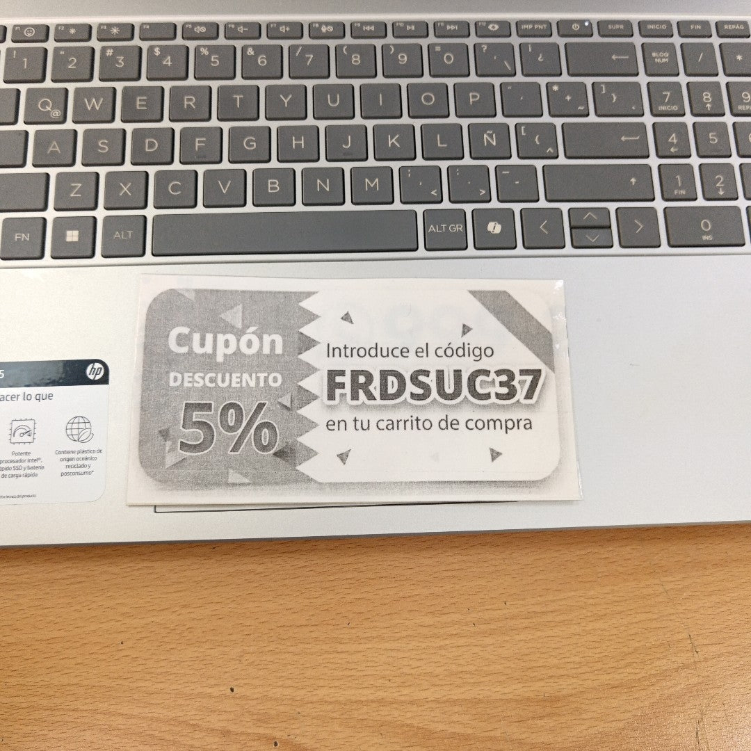 LAPTOP HP 15-FD0231LA (2025) 512 GB SSD 8 GB RAM (SEMINUEVO)