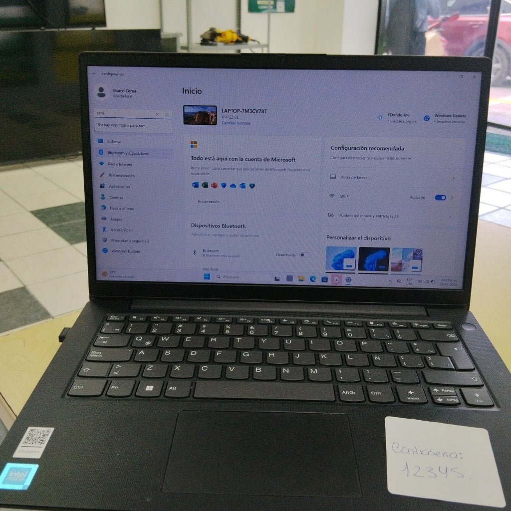 LAPTOP LENOVO V14 G2 IJL (2023) 1 TB + 128 GB SSD 8 GB RAM (SEMINUEVO)