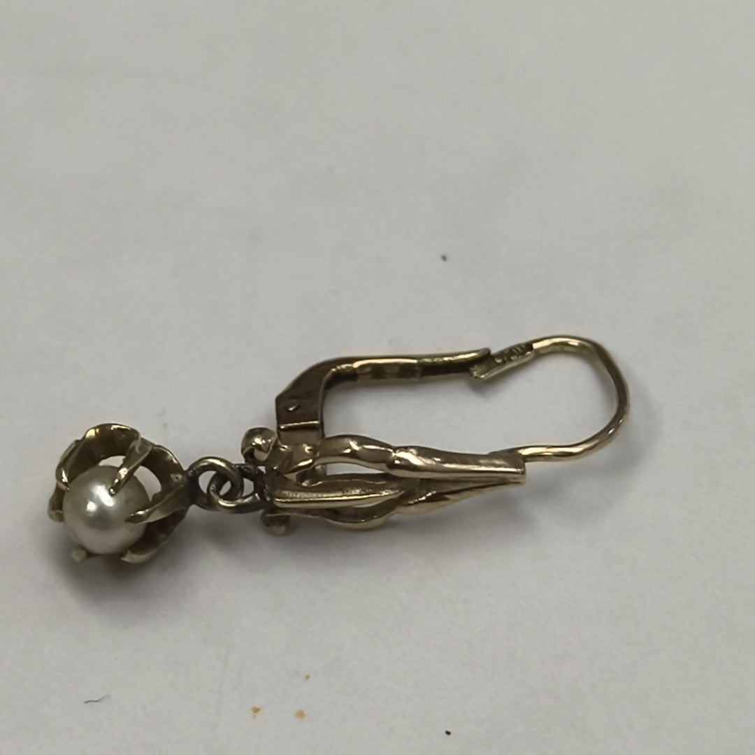 ARETES PAR ORO 8 K 2.6 GRMS (SEMINUEVO)
