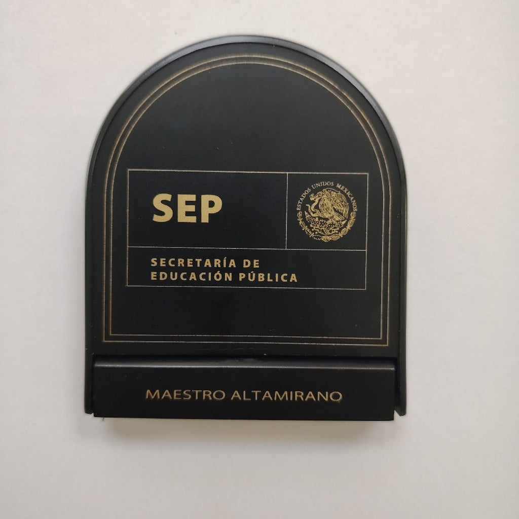 MEDALLA CONMEMORATIVA ORO 21 K 41.9 GRMS (SEMINUEVO)