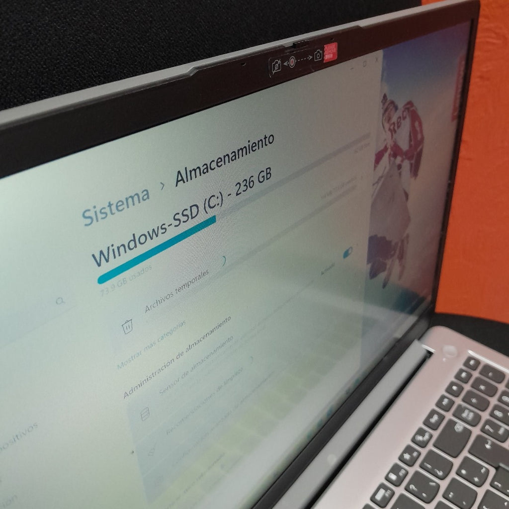 LAPTOP LENOVO IDEAPAD 1 15IGL7 (2024) 256 GB SSD 8 GB RAM (SEMINUEVO)