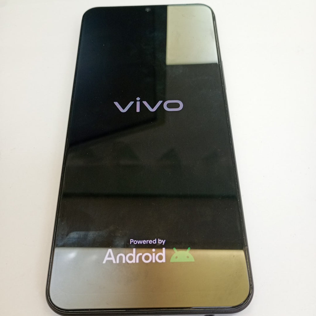 CELULAR VIVO Y18 V2333 256 GB 8 GB RAM (SEMINUEVO)