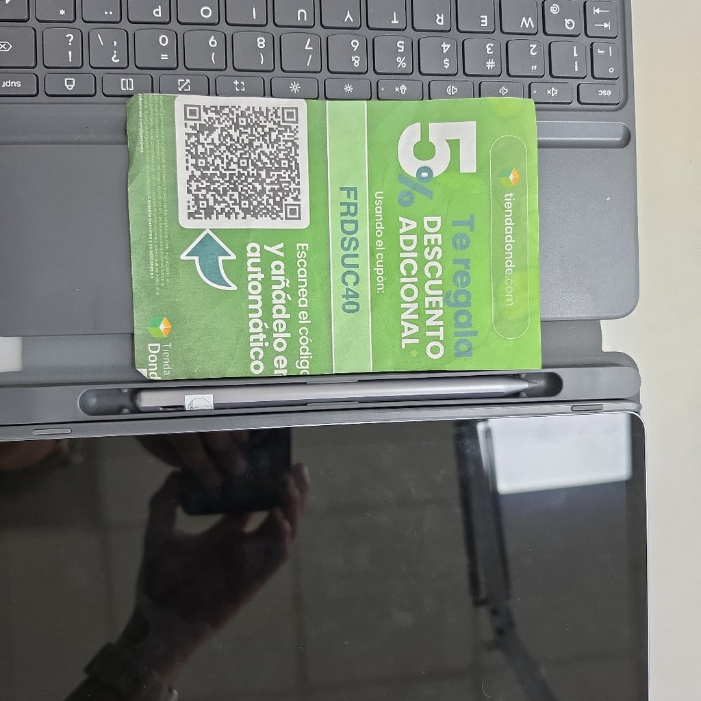 TABLETA LENOVO IDEATAB TB336FU (2025) 128 GB 8 GB RAM (SEMINUEVO)