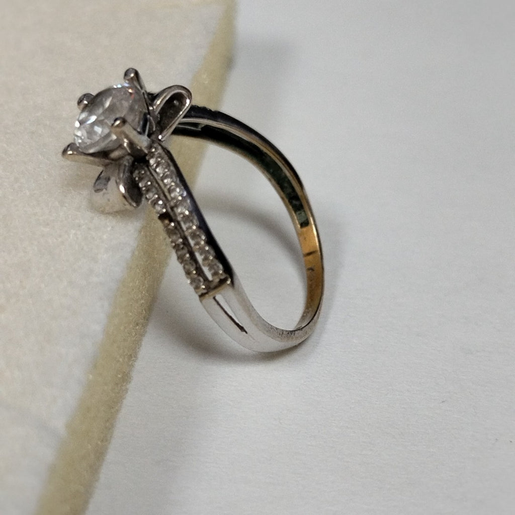 ANILLITO ORO BLANCO 14 K 2.1 GRMS (SEMINUEVO)