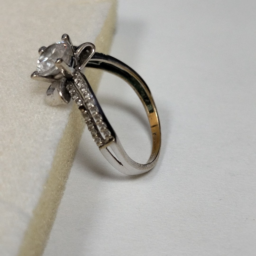 ANILLITO ORO BLANCO 14 K 2.1 GRMS (SEMINUEVO)
