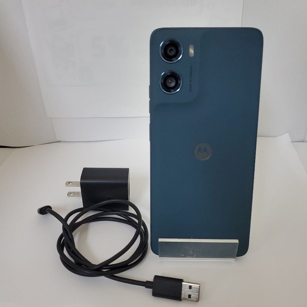 CELULAR MOTOROLA MOTO G06 XT2535-2 (2025) 64 GB 4 GB RAM (SEMINUEVO)