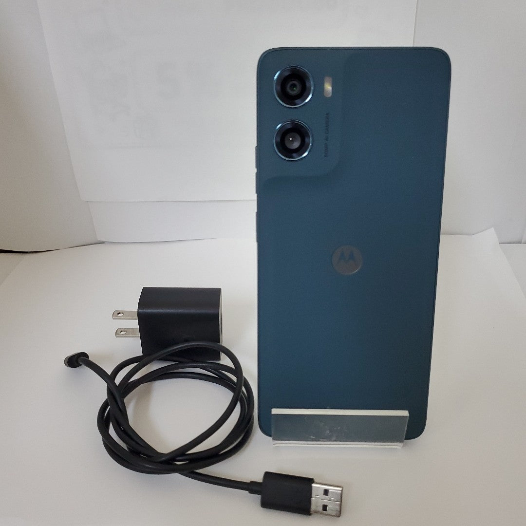 CELULAR MOTOROLA MOTO G06 XT2535-2 (2025) 64 GB 4 GB RAM (SEMINUEVO)