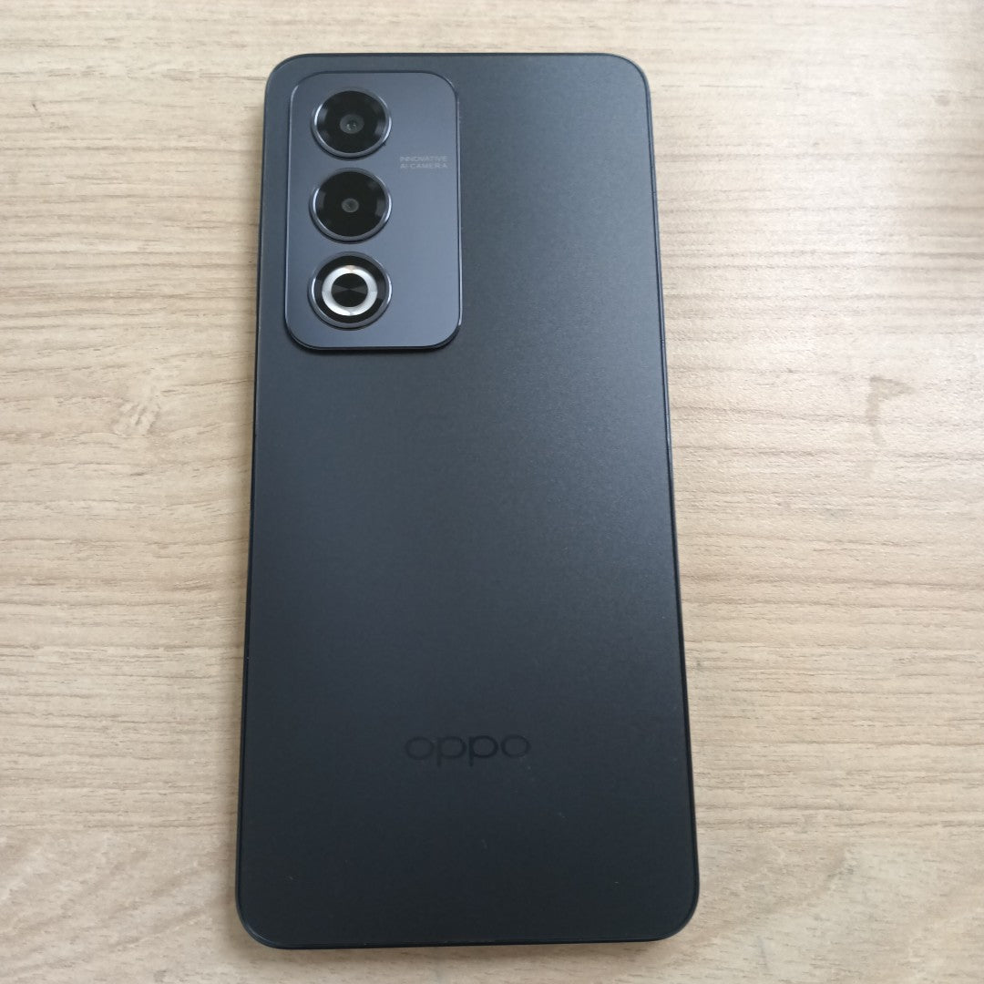 CELULAR OPPO A80 5G CPH2639 (2024) 256 GB 8 GB RAM (SEMINUEVO)