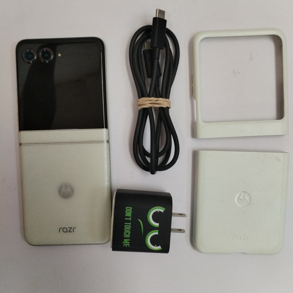 CELULAR MOTOROLA RAZR 60 XT2553-1 (2025) 512 GB 12 GB RAM (SEMINUEVO)