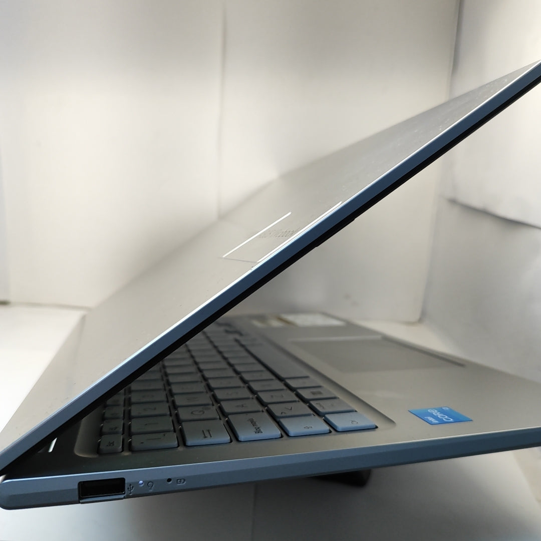 LAPTOP ASUS VIVOBOOK 15 F1504VA-NJ2533W (2025) 512 GB SSD 16 GB RAM (SEMINUEVO)