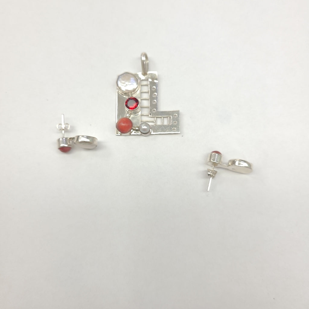 ARETES PAR, DIJE PLATA 45.6 GRMS (SEMINUEVO)
