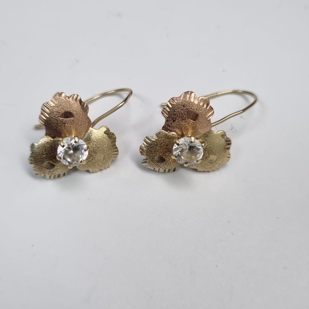 ARETES PAR ORO,ORO COMBINADO 10 K 2,40 GRMS (SEMINUEVO)