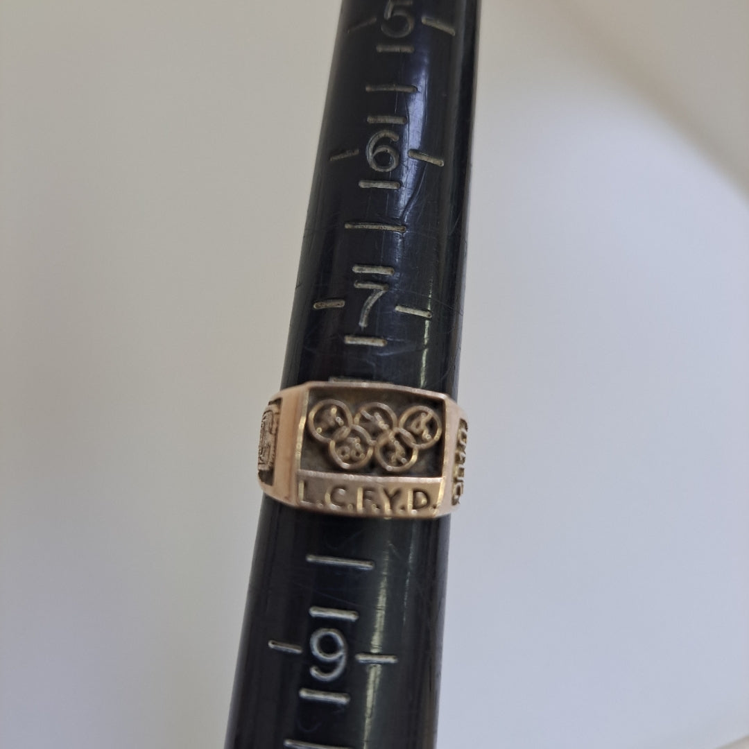 ANILLO CONMEMORATIVO ORO 8 K 8.6 GRMS (SEMINUEVO)