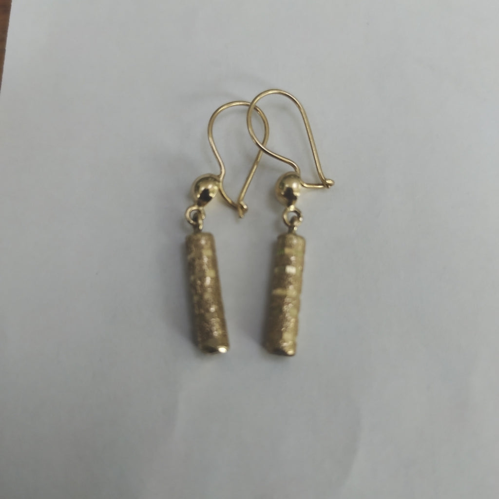 ARETES PAR ORO 14 K 2.6 GRMS (SEMINUEVO)