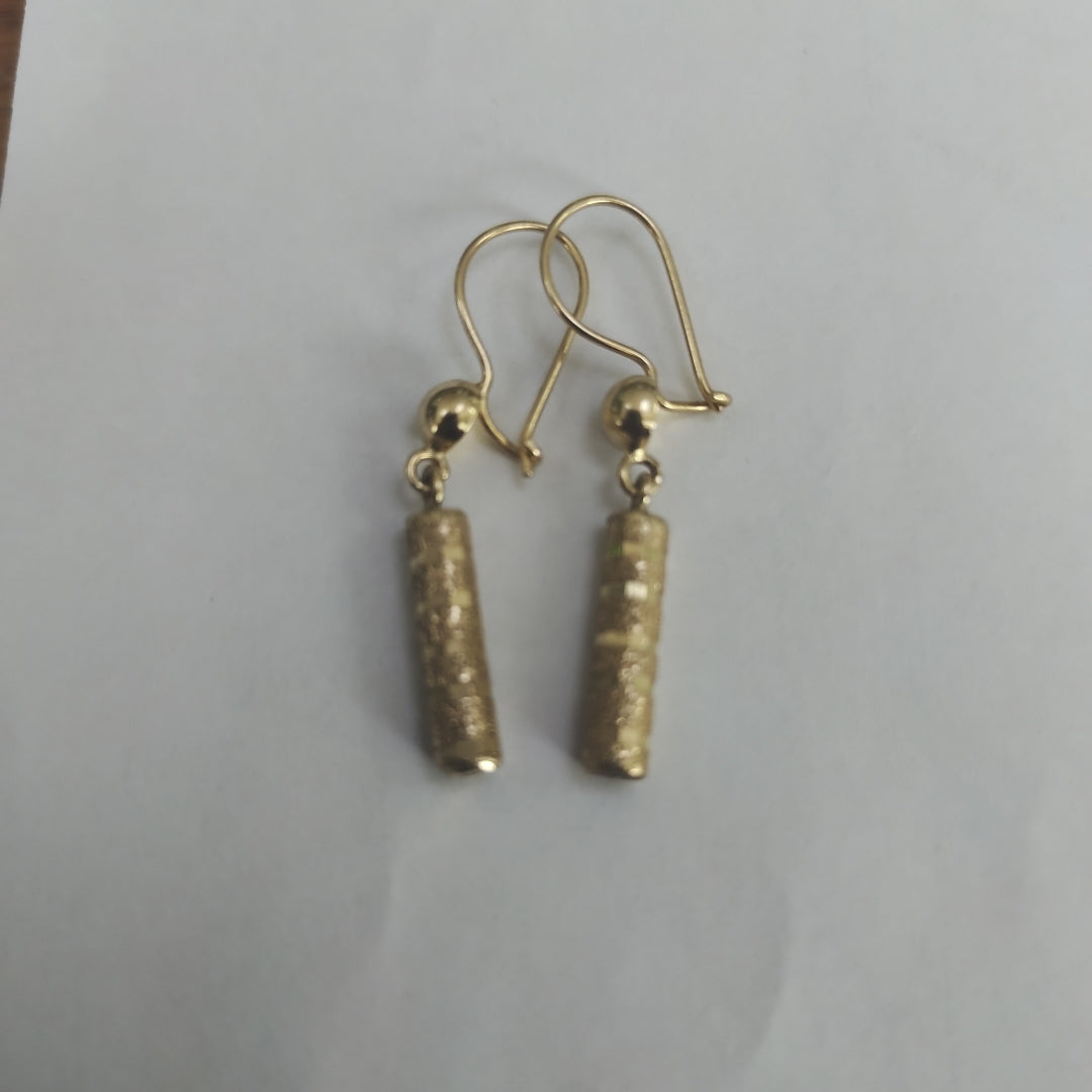 ARETES PAR ORO 14 K 2.6 GRMS (SEMINUEVO)