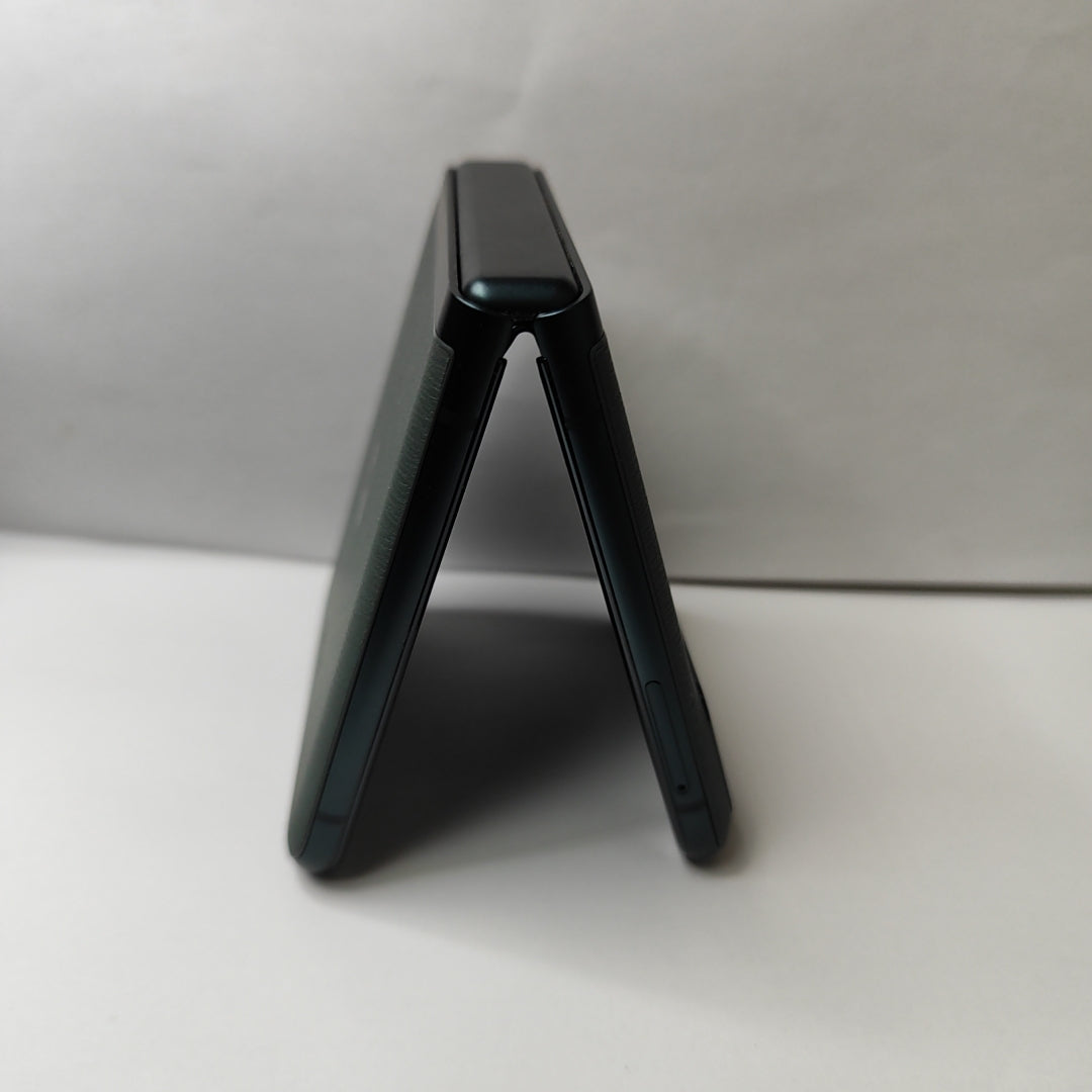 CELULAR MOTOROLA RAZR 40 XT2323-1 (2023) 256 GB 8 GB RAM (SEMINUEVO)