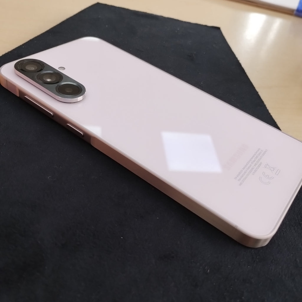 CELULAR SAMSUNG GALAXY A56 SM-A566B (2025) 128 GB 8 GB RAM (SEMINUEVO)