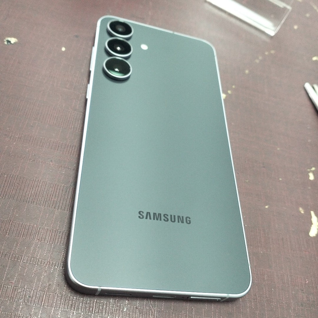 CELULAR SAMSUNG GALAXY S25 FE SM-S731B (2025) 128 GB 8 GB RAM (SEMINUEVO)