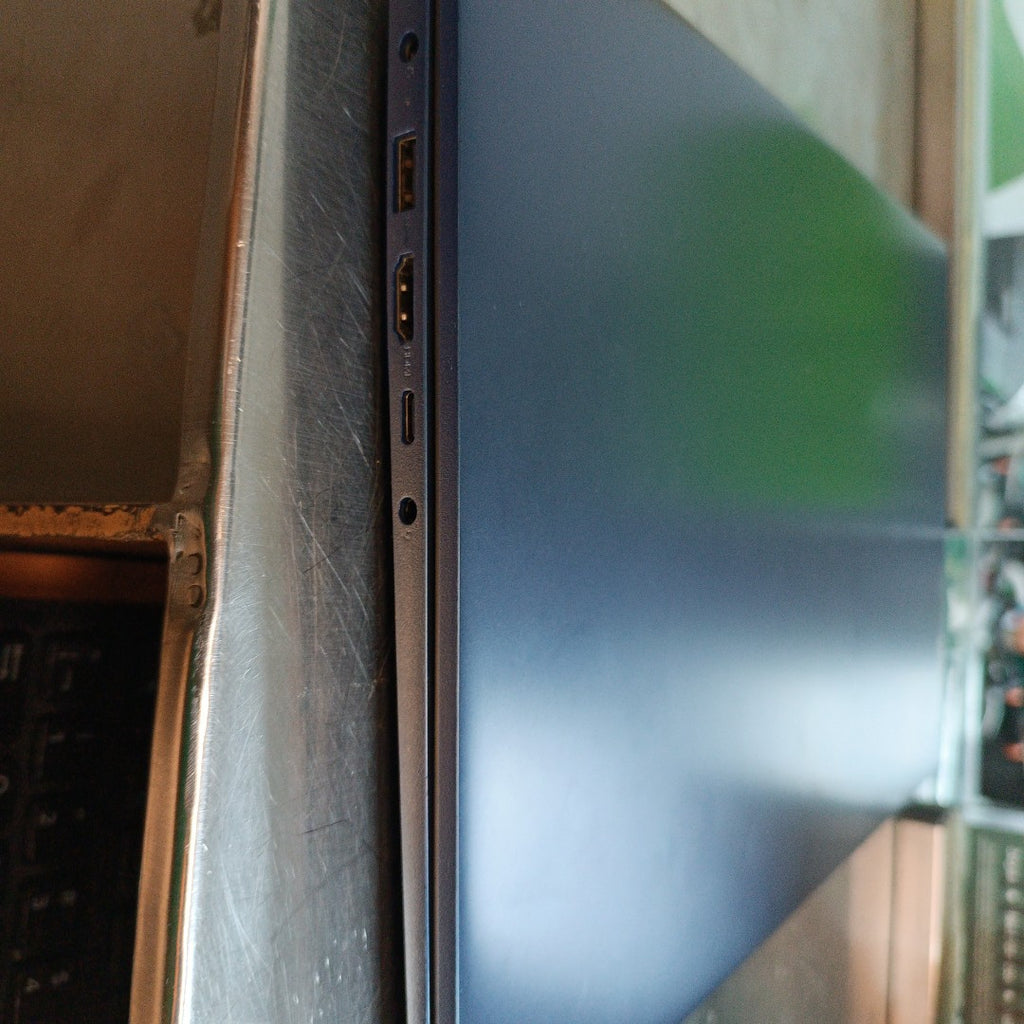 LAPTOP LENOVO IDEAPAD SLIM 3 15IAN8 (2024) 256 GB SSD 8 GB RAM (SEMINUEVO)