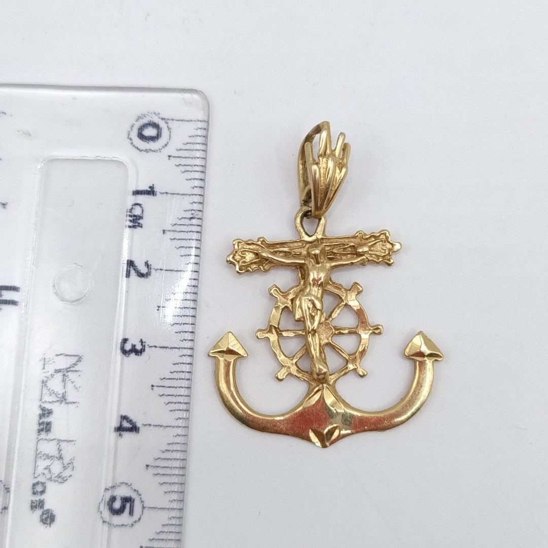 CRISTO EN ANCLA ORO 14 K 3.6 GRMS (SEMINUEVO)