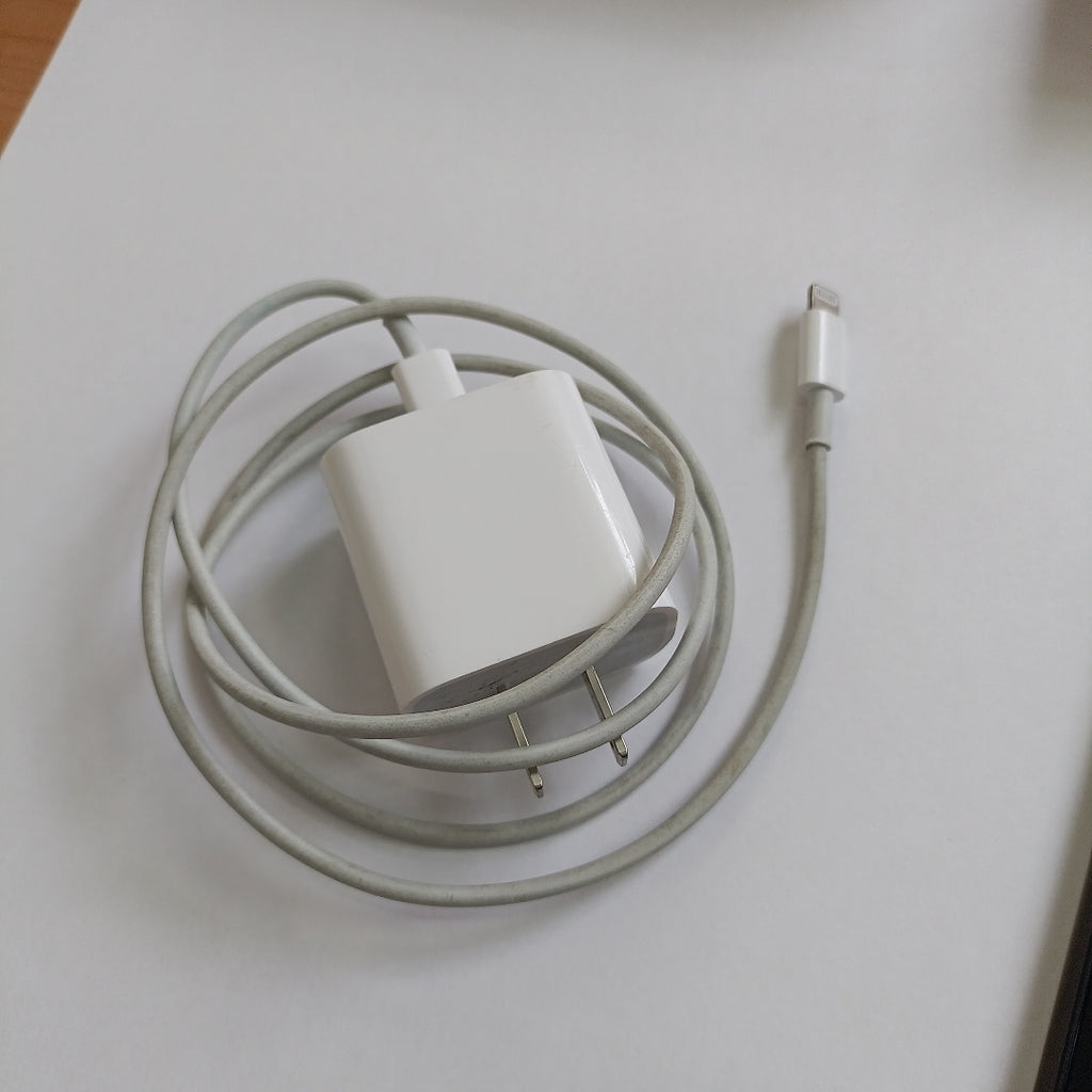 CELULAR APPLE IPHONE 14 A2881 128 GB 6 GB RAM (SEMINUEVO)
