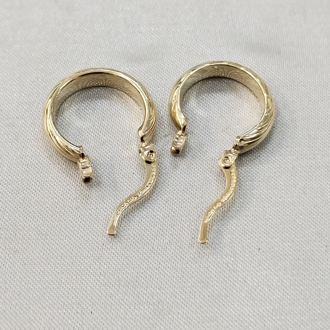 ARETES ARRACADA ASTRIADA 14K 1.6 GR (NUEVO)