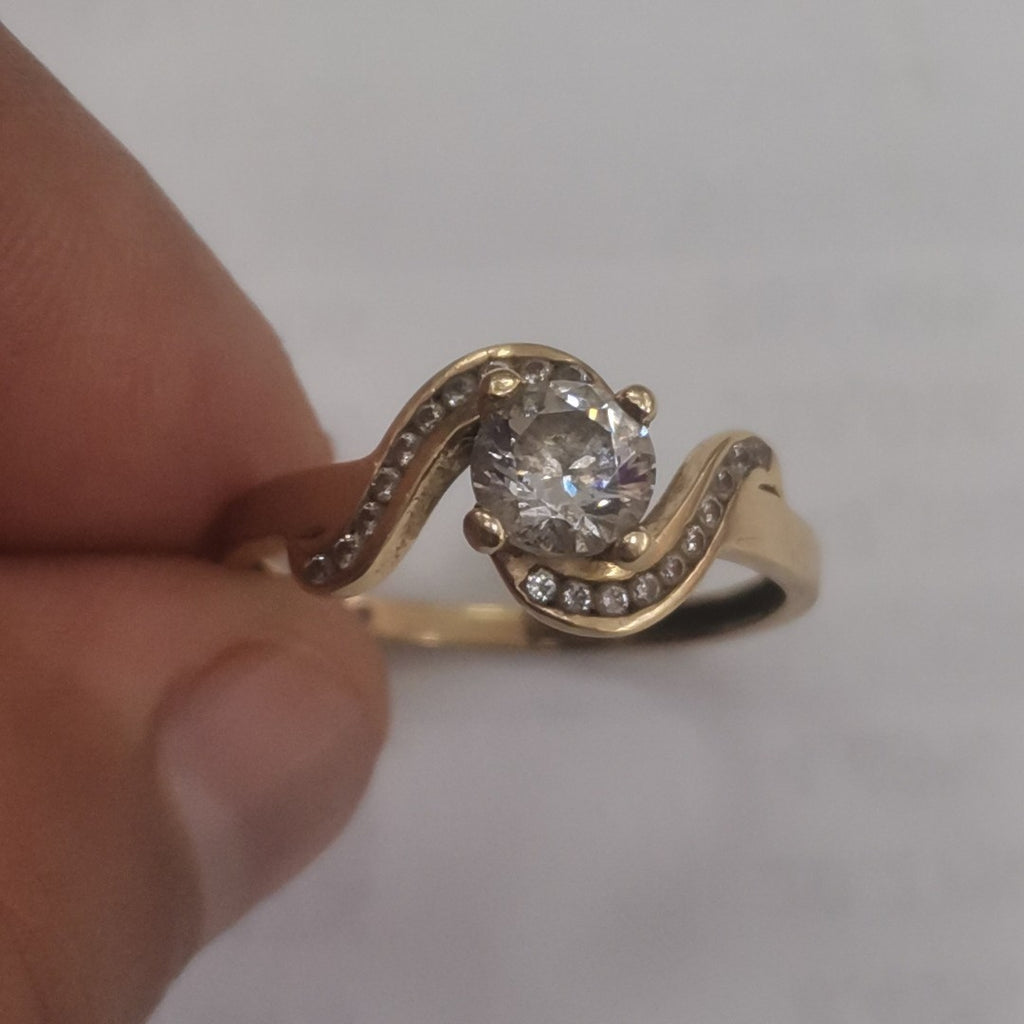 SOLITARIO ORO 14 K 2.2 GRMS (SEMINUEVO)