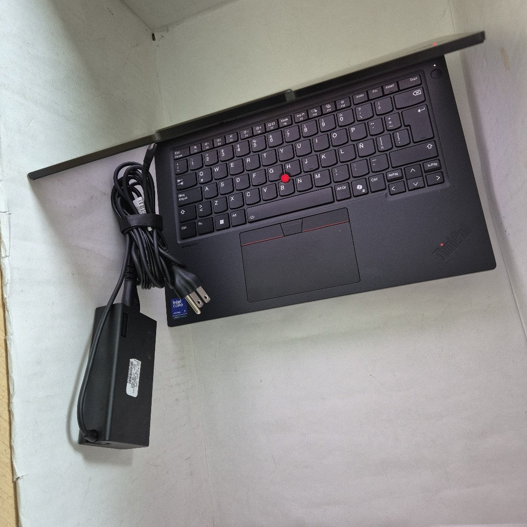 LAPTOP LENOVO P14S GEN 6 (2026) 1 TB SSD 32 GB RAM (SEMINUEVO)
